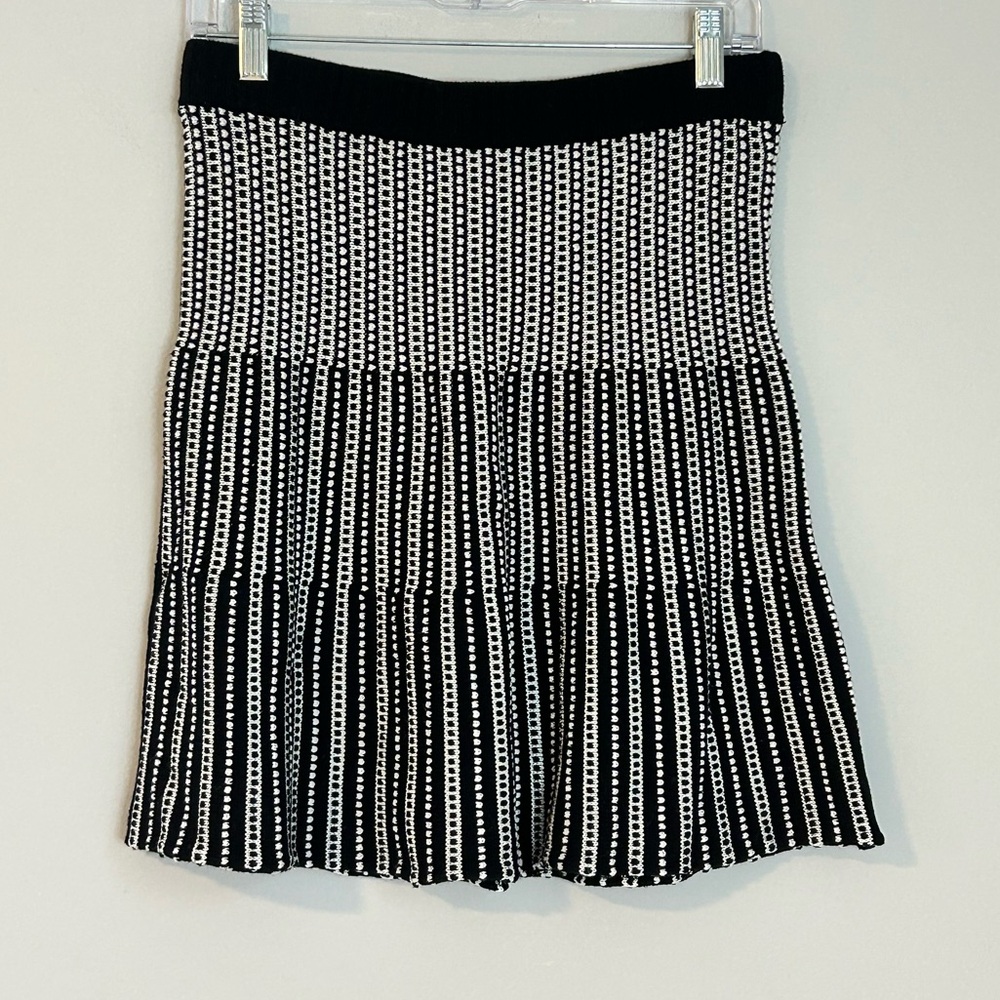 Candie’s Knit Mini Skirt Black White Dot Stripe Flare Hem Size M
